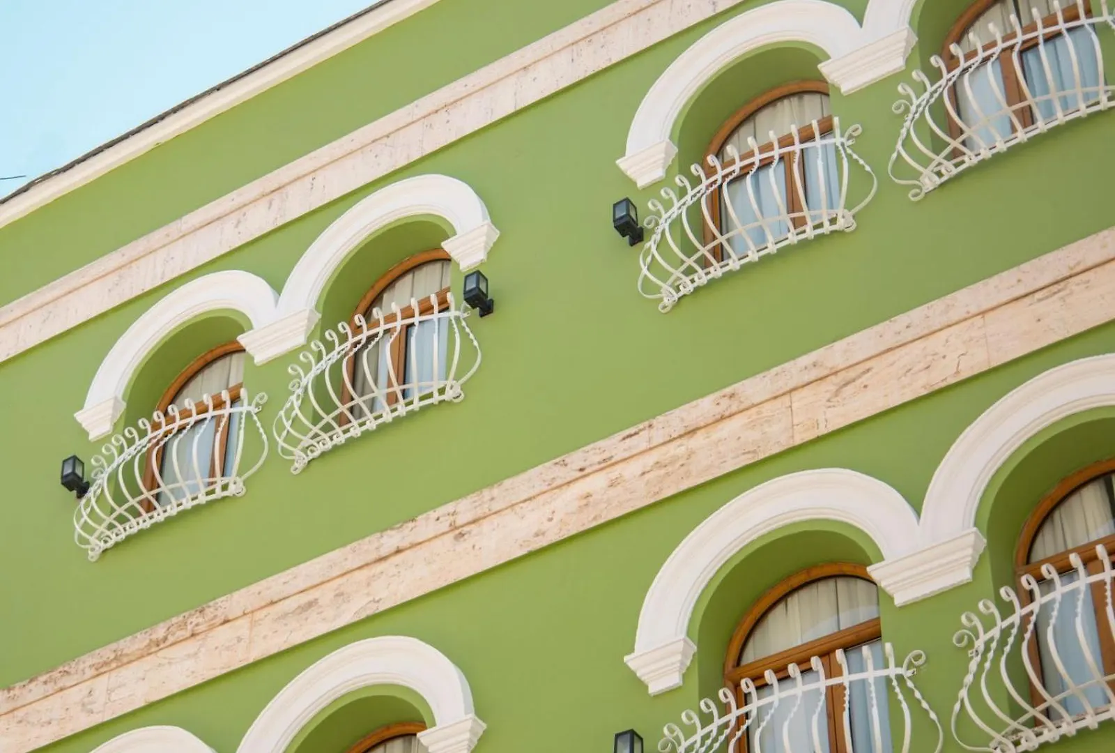 Riviera Hotel-City Center Vlore