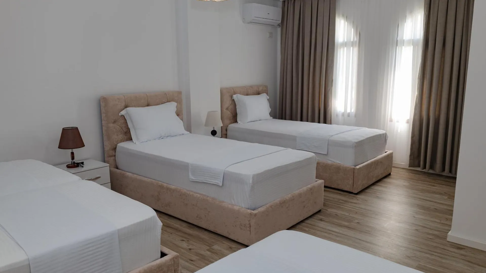 Hotel Riviera Hotel-City Center Vlorë