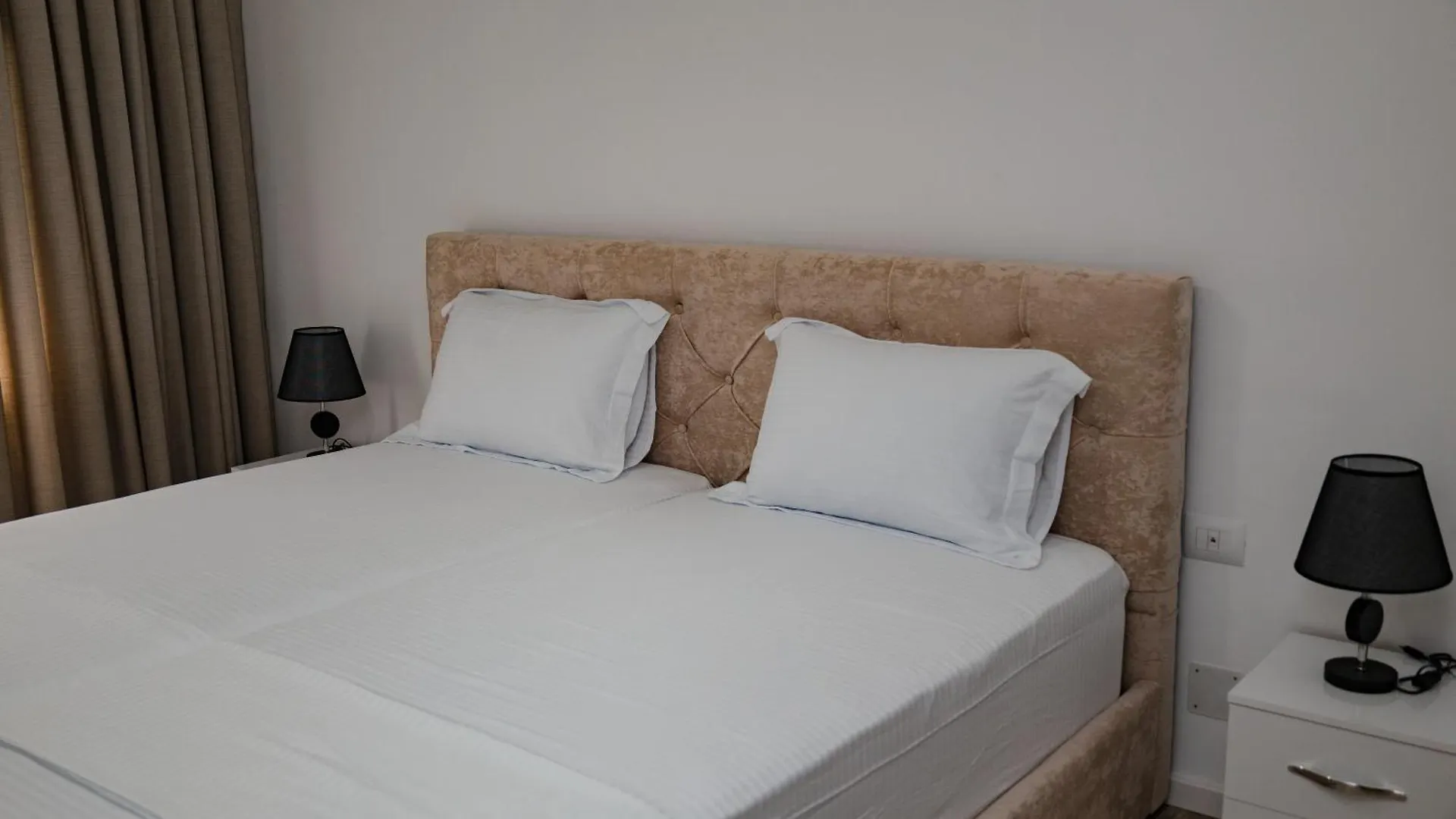 Hotel Riviera Hotel-City Center Vlore